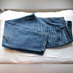 Judy Blue Los Angeles Relaxed Fit Jeans
